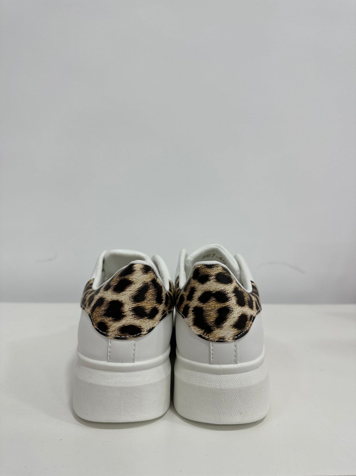 Deportiva animal print