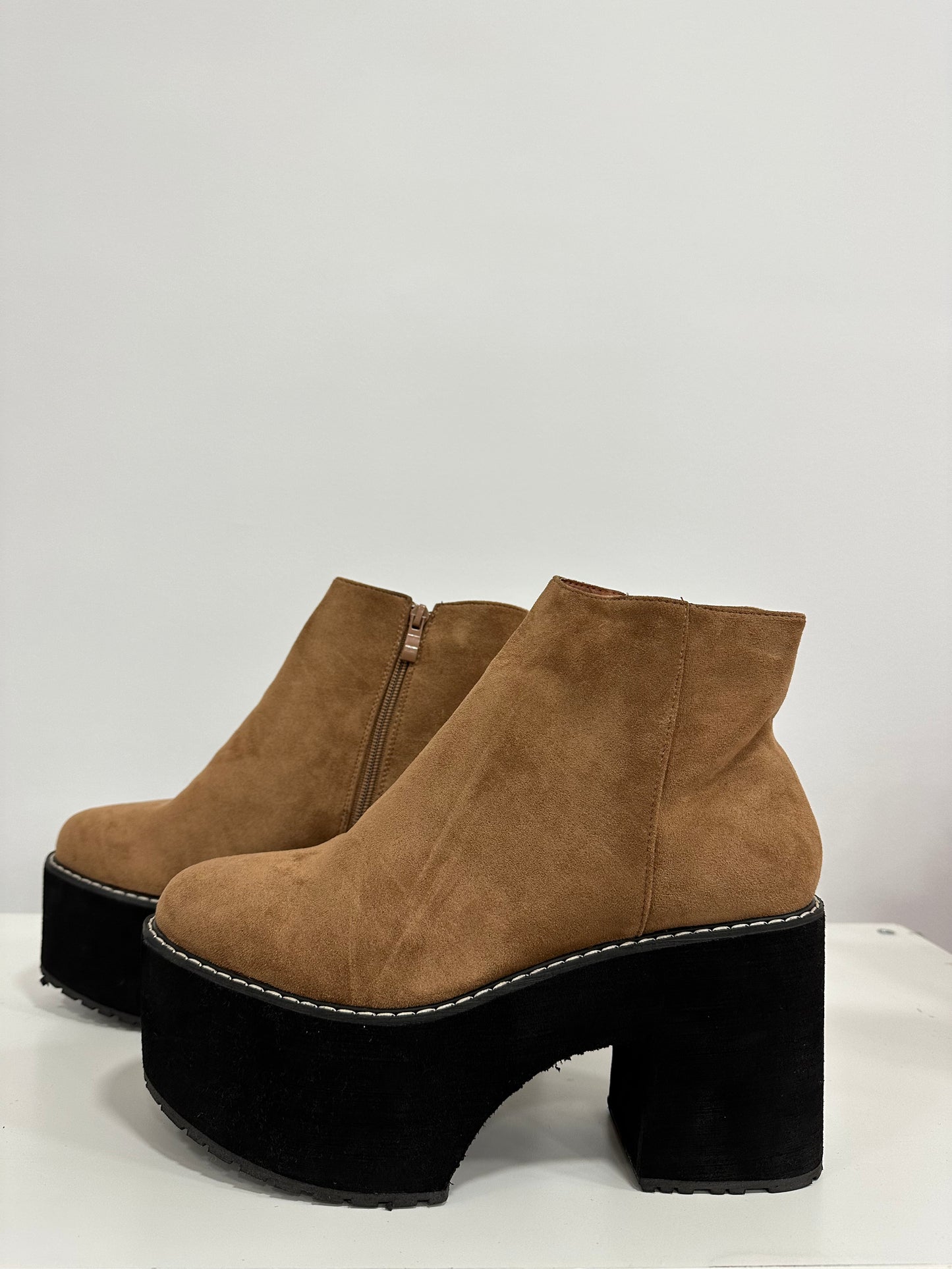 Botin track doble suela