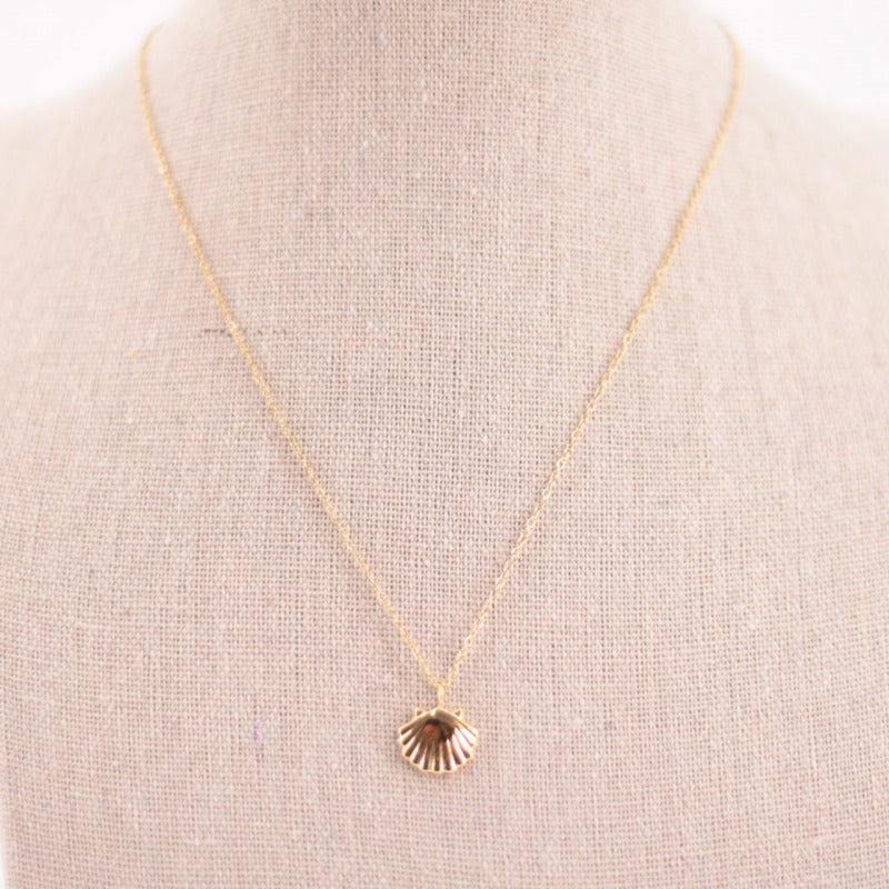 SHELL NECKLACE