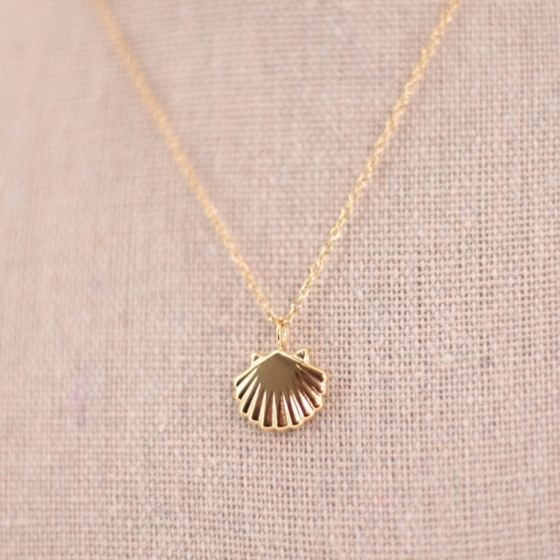 SHELL NECKLACE
