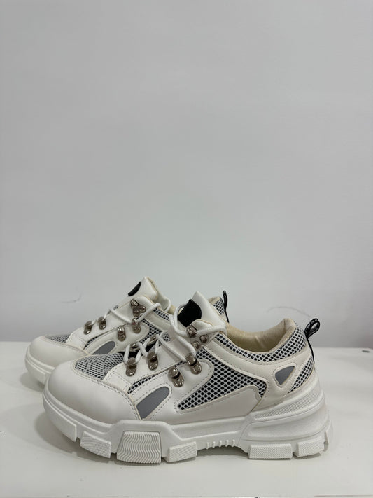 Deportiva Black and Writhe
